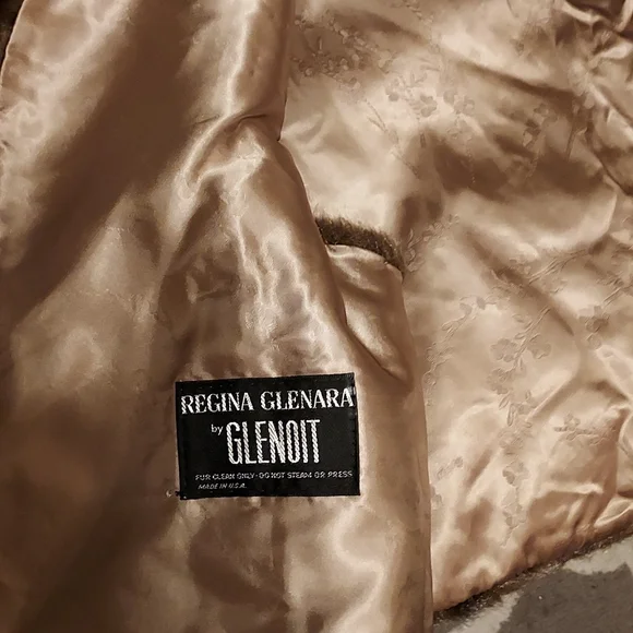 Vintage Fur Shawl/Cape - Picture 7 of 8